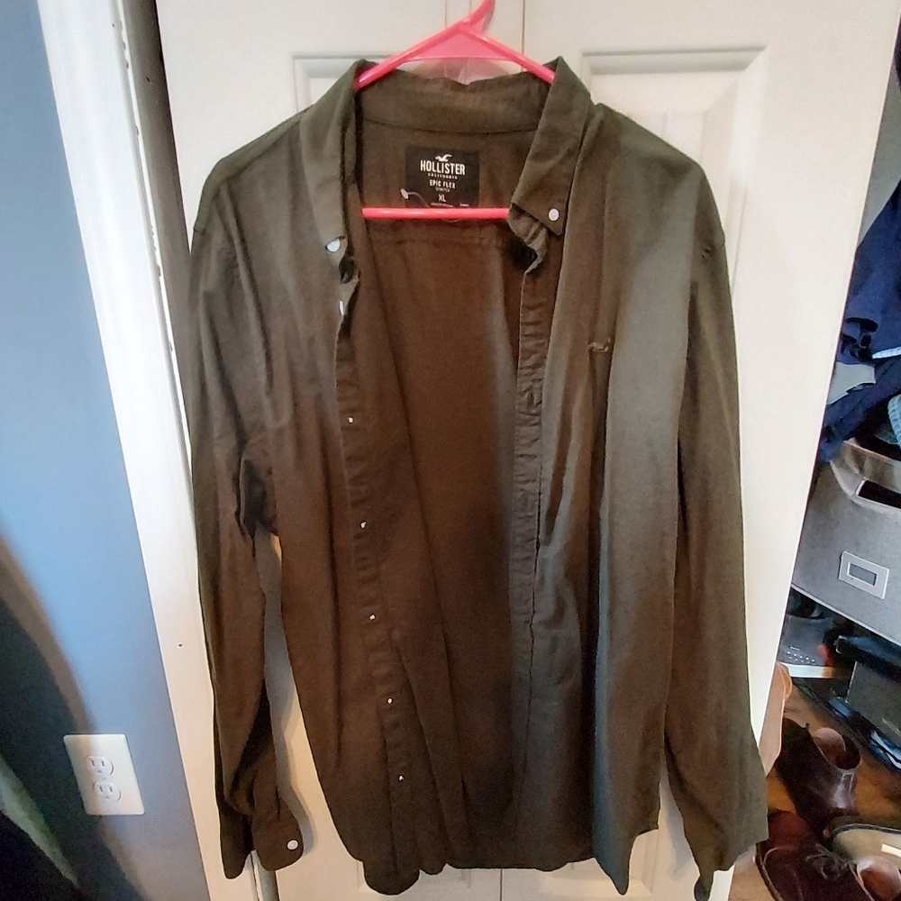 Hollister button down olive green